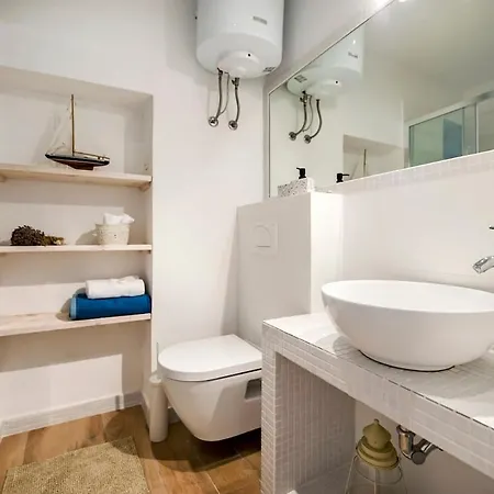 Apartment Center, 30 Meters From The Sea, Wi-fi *