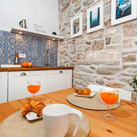 Apartment Center, 30 Meters From The Sea, Wi-fi Rovinj